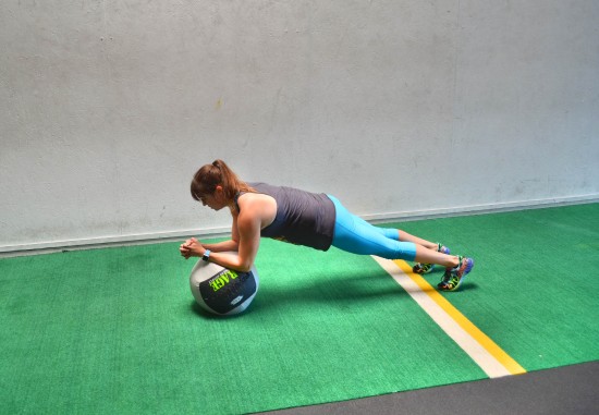 med ball plank